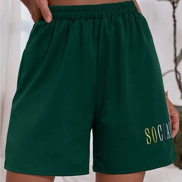 Letter Embroidery track short - Picture 2 of 2